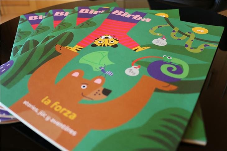 Cover der neuen Ausgabe der ladinischen Schulzeitschrift Birba. (Foto: LPA)