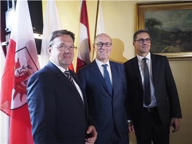 Der Euregio-Vorstand hat heute im Castel Toblino getagt - Foto: LPA/Armin Gluderer