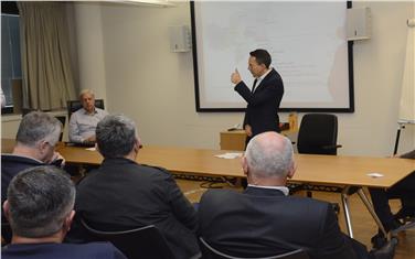 LR Tommasini und Ing. Paolo Russo begrüßten die Delegation aus Bosnia-Herzegowina./Foto LPA M.Diquirico