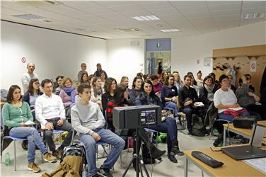 Das Interesse für die Präsentatio der Zweisprachigkeitsprüfung im Rahmen der Informationsverastaltung Kompakt-Info war groß. Foto: LPA/mgp