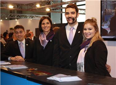 Die Rezeption der Hotelfachschule "Cesare Ritz" am Messestand. Foto: LPA/Franco Grigoletto