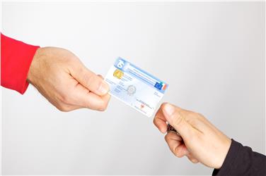 Beim EGov-Stand der Herbstmesse kann die Bürgerkarte aktiviert werden./Foto LPA