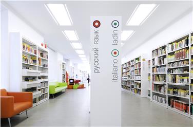 Das Multisprachenzentrum in der Bozner Kapuzinergasse. Foto: O. Da Riz