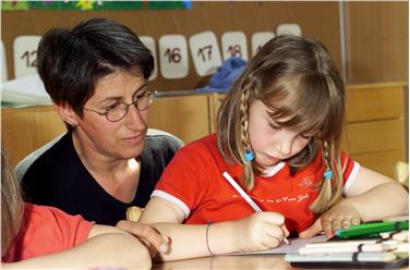 Vor der Zulassung zum Masterlehrgang "Bildungswissenschaften für den Primäbereich" werden angehende Lehrer einer Prüfung unterzogen. Foto: LPA/APertl