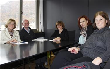 Landesrätin Deeg im Gespräch mit Vertretern der Arbeitsgruppe Eltern Behinderter. /Foto E. Parteli