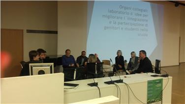 Bild vom Seminar zu den Mitbestimmungsgremien am Gymnasium "Pascoli"