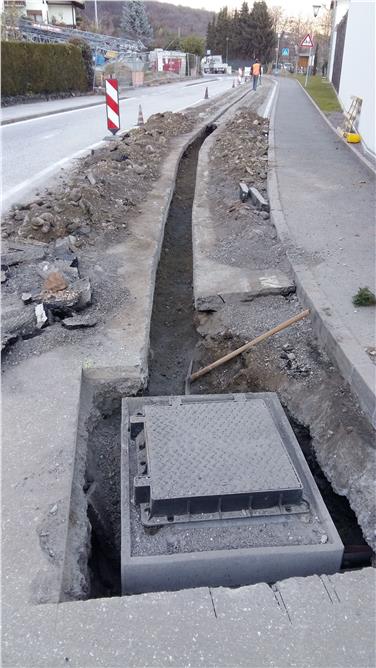 Die Arbeiten für die Breitbandanbindung in der Kalterer Fraktion Oberplanitzing sind abgeschlossen - Foto: RAS