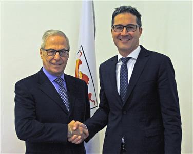 Quästor Giuseppe Racca anlässlich seines Antrittsbesuches bei LH Arno Kompatscher. Foto: LPA/mgp