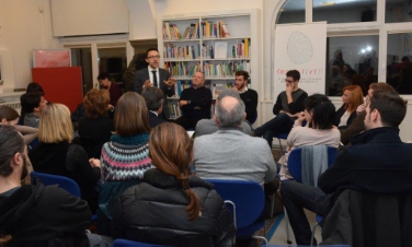 Landesrat Christian Tommasini – hier bei der Vorstellung des Projekts Impulsi(vi), das auch 2017 fortgesetzt werden soll – sieht in der Jugendarbeit auch eine Chance zur Stärkung der Beschäftigungslage unter den Jugendlichen. Foto: