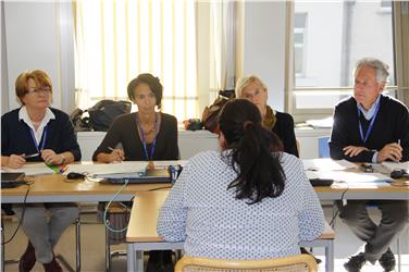 Der mündlichen Schau-Prüfung von Kompakt-Info kann man sich selbst stellen oder beiwohnen. Foto: LPA/mgp