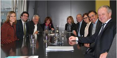 Familienlandesrätin Waltraud Deeg mit der SWR-Spitze./Foto LPA E. Parteli