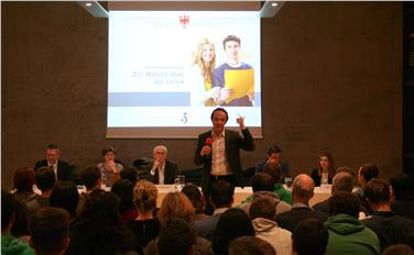 Das Konzept der Matura über die Lehre wurde gestern an der Berufsschule für Handwerk und Industrie in Bozen vorgestellt.