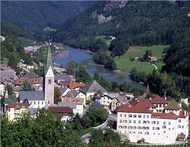 Die Landesregierung hat heute Änderungen an den Kriterien der Tourismusentwicklungskonzepten von Mühlbach (Bild) und Schnals genehmigt - Foto: LPA