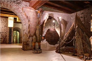 Messner Mountain Museum Ripa: Kelleransicht Afrikaausstellung (FOTO: Cuillandre)