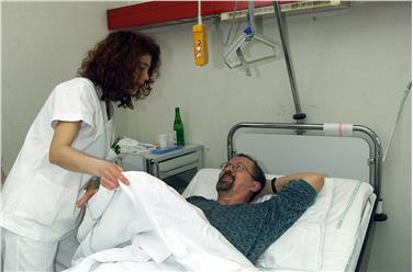 Zwölf neue Stellen im Bereich der Pflege werden im Gesundheitsbezirk Brixen geschaffen - Foto: LPA