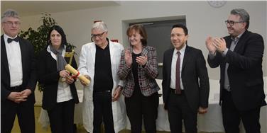 (v.l.n.r.) Generaldirektor Thomas Schäl, die Direktorin des Gesundheitsbezirkes Meran Irene Pechlaner, der Ärztliche Direktor des KH Schlanders Anton Theiner, LRin Martha Stocker und LR Christian Tommasini, BM Dieter Pinggera. Foto: LPA