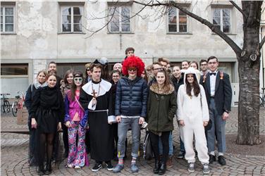 #EuregioSchule: Kreative Köpfe übersetzen Statistikzahlen