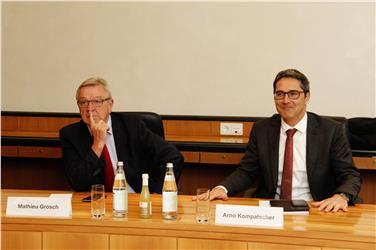 Landeshauptmann Kompatscher und Mathieu Grosch beim heutigen Informationstreffen in Sachen BBT - Foto: LPA/mb