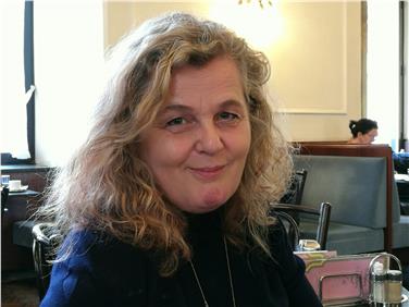 Anna Rottensteiner, Leiterin des Literaturhauses in Innsbruck, ist die Euregio-Person des Monats. Foto: Euregio