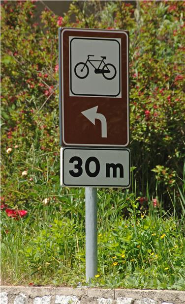 Neue Namen und neue Nummern sollen für mehr Orientierung auf Südtirols Radwegen sorgen - Foto: LPA