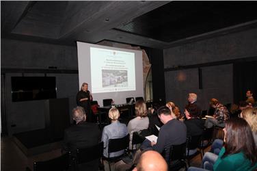 Der 11. Südtiroler Museumstag wurde von Abteilungsdirektorin Karin Dalla Torre eröffnet (FOTO: LPA)