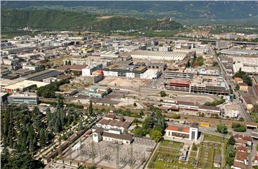 Grünes Licht für die Ansiedlung von acht Unternehmen im Gewerbegebiet Einstein- und Flughafenstraße hat die Landesregierung heute gegeben - Foto: LPA