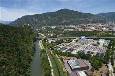 Ziel des Projektes "Spatium Etsch - Adige" ist die Erstellung eines Katalogs mit Maßnahmen zum Hochwasserschutz, zur Verbesserung der natürlichen Lebensräume und des Lebens- und Wirtschaftsraumes. Foto: LPA/AfB