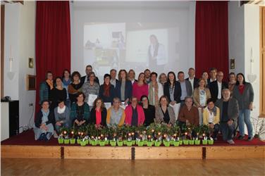 Netzwerk für Kinder und Jugendliche: 36 neuen Systemreferenten wurde kürzlich das Diplom verliehen - Foto: LPA/Barbara Franzelin