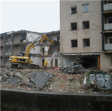 Neue Richtlinien für die Verwendung und die Qualität von Bauresten und Recycling-Baustoffen hat die Landesregierung heute genehmigt - Foto: LPA