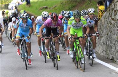 Am Ostersonntag heißt es Bahn frei für die erste "Tour of the Alps", der Nachfolgeveranstaltung des "Giro del Trentino" - Foto: La Voce del Trentino