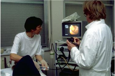 Die Landesregierung hat heute die Wesentlichen Betreuungsstandards WBS im Sinne der staatlichen Vorgaben aktualisiert - Foto: LPA