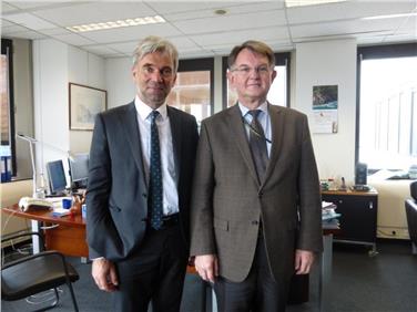 LR Schuler mit dem stellvertretenden Generaldirektor Rudolf Mögele (Foto LPA)
