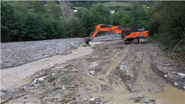 Die Arbeiten im Lahnbach in Naturns sind mittlerweile abgeschlossen; das Bild entstand zu Beginn der Räumg des Beckens. Foto: LPA/Amt für Wildbach- und Lawinenverbauung West