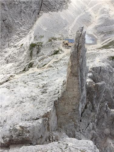 Maximale Sicherheit ist eines der wichtigsten Themen, die Bergführer erlernen und beherrschen müssen. Im Bild: Blick von den Valojettürmen. Foto: LPA/M. Palme