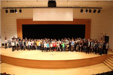 Die besten Klassen standen sich im Landesfinale Politische Bildung gegenüber. Foto: LPA