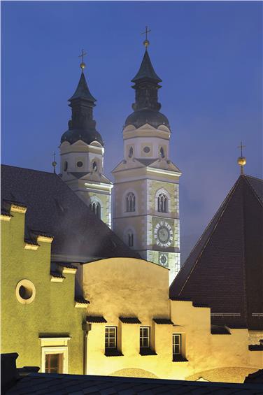 Landeshauptmann Kompatscher hat der Stadt Brixen gratuliert, der heute Abend der Titel Alpenstadt 2018 verliehen wird - Foto: IDM/Clemens Zahn