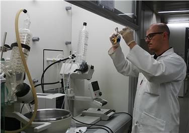 A fronte dell'incremento esponenziale dell'interesse verso i tatuaggi e il trucco permanente si rende sempre più necessario un controllo sistematico sulla qualità degli inchiostri (Foto: USP/APPA)