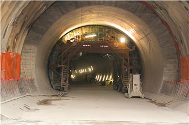 Il diaframma del portale sud della galleria è stato abbattuto nei giorni scorsi (Foto USP/Bettina Ravanelli)
