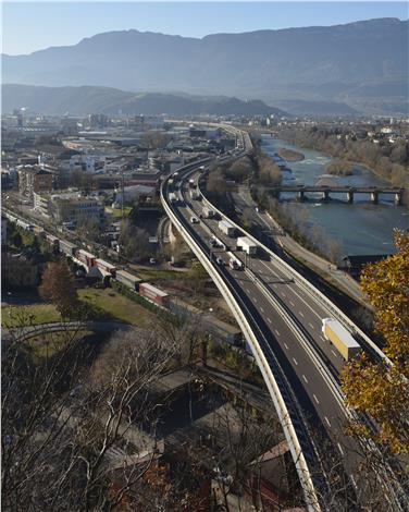 Il traffico lungo l'asse del Brennero al centro dell'incontro fra Kompatscher e i funzionari del Ministero delle infrastrutture (Foto USP)