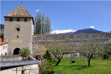 La cinta muraria della città di Glorenza (Foto CC BY-SA 3.0/Hansueli Krapf)