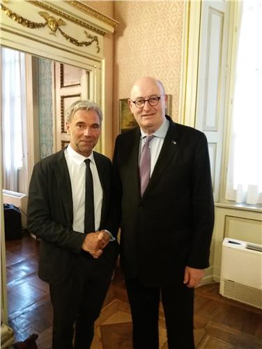 L'assessore Arnold Schuler con il commissario UE Phil Hogan (Foto USP)