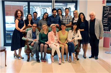 Foto di gruppo per i protagonisti dell'opera Imeneo Foto Usp