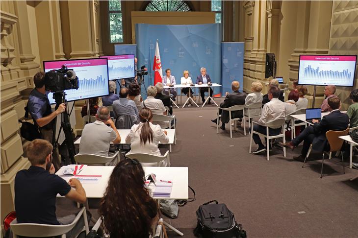 L'assessora Deeg ha definito l'edilizia abitativa agevolata in Alto Adige "Una storia di successo" Foto: USP/Greta Stuefer