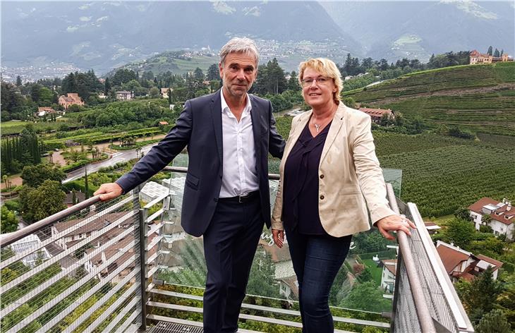 L'assessore Schuler con la ministra della Bassa Sassonia Otte-Kinast (Foto USP/Sabine Hildebrandt)