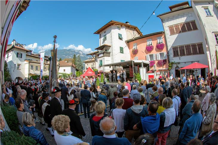 Egna teatro della festa dell'Euregio (foto USP/Peter Daldos)