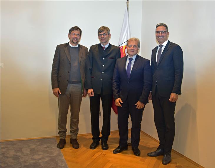 Da sinistra Alfreider, Gradnitzer, Cardola e Kompatscher (Foto: ASP/Angelika Schrott)