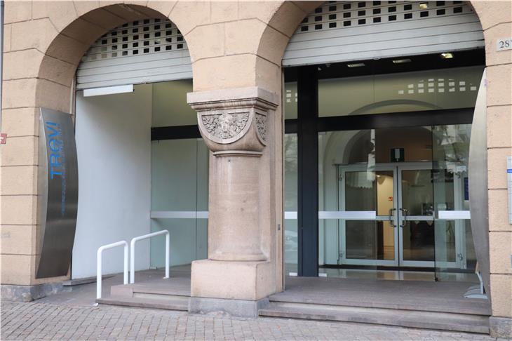 L'ingresso del Centro Trevi di Bolzano (Foto: ASP)